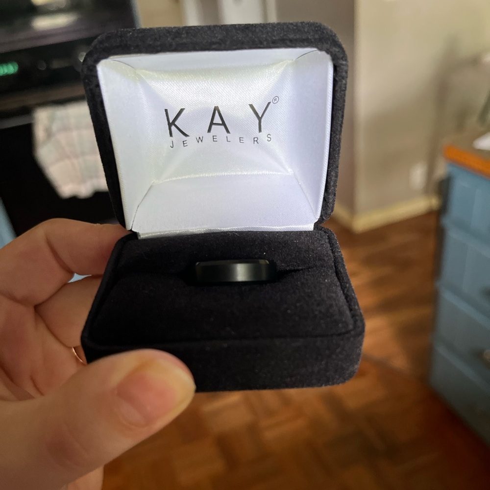 Men’s wedding band